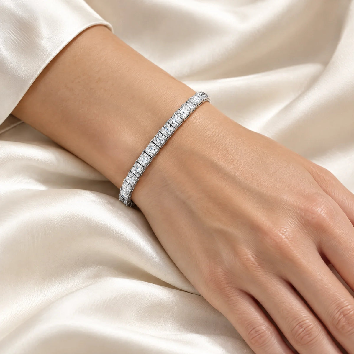 Royal Carré Lab-Grown Diamond Tennis Bracelet - White Gold