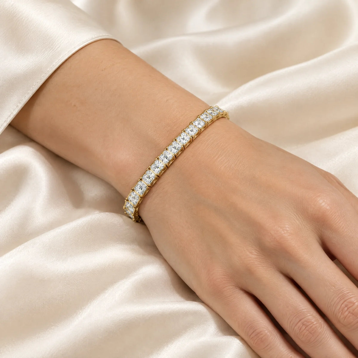 Royal Carré Lab-Grown Diamond Tennis Bracelet - Yellow Gold