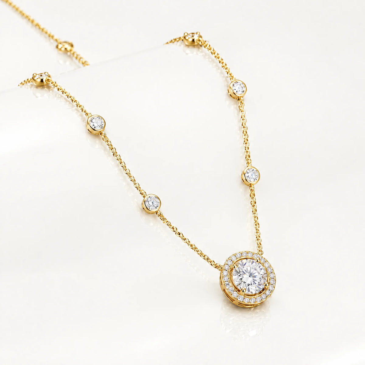 Aurore Lab-Grown Diamond Halo Station Necklace - Yellow Gold