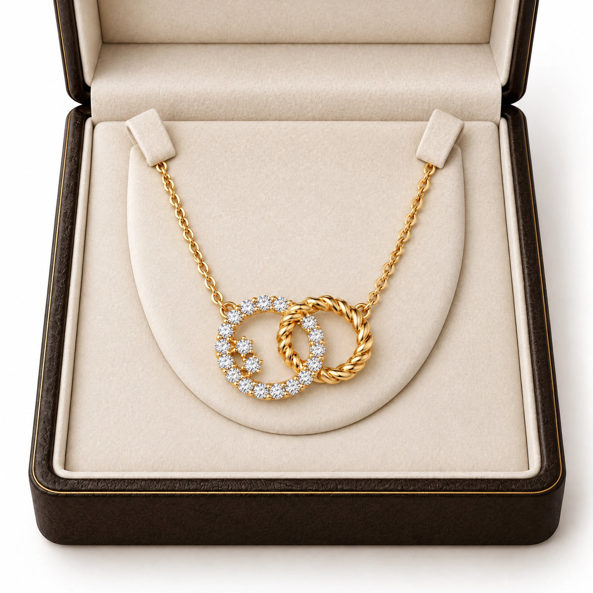 Enlacé Lab-Grown Diamond Interlocking Circles Necklace - Yellow Gold