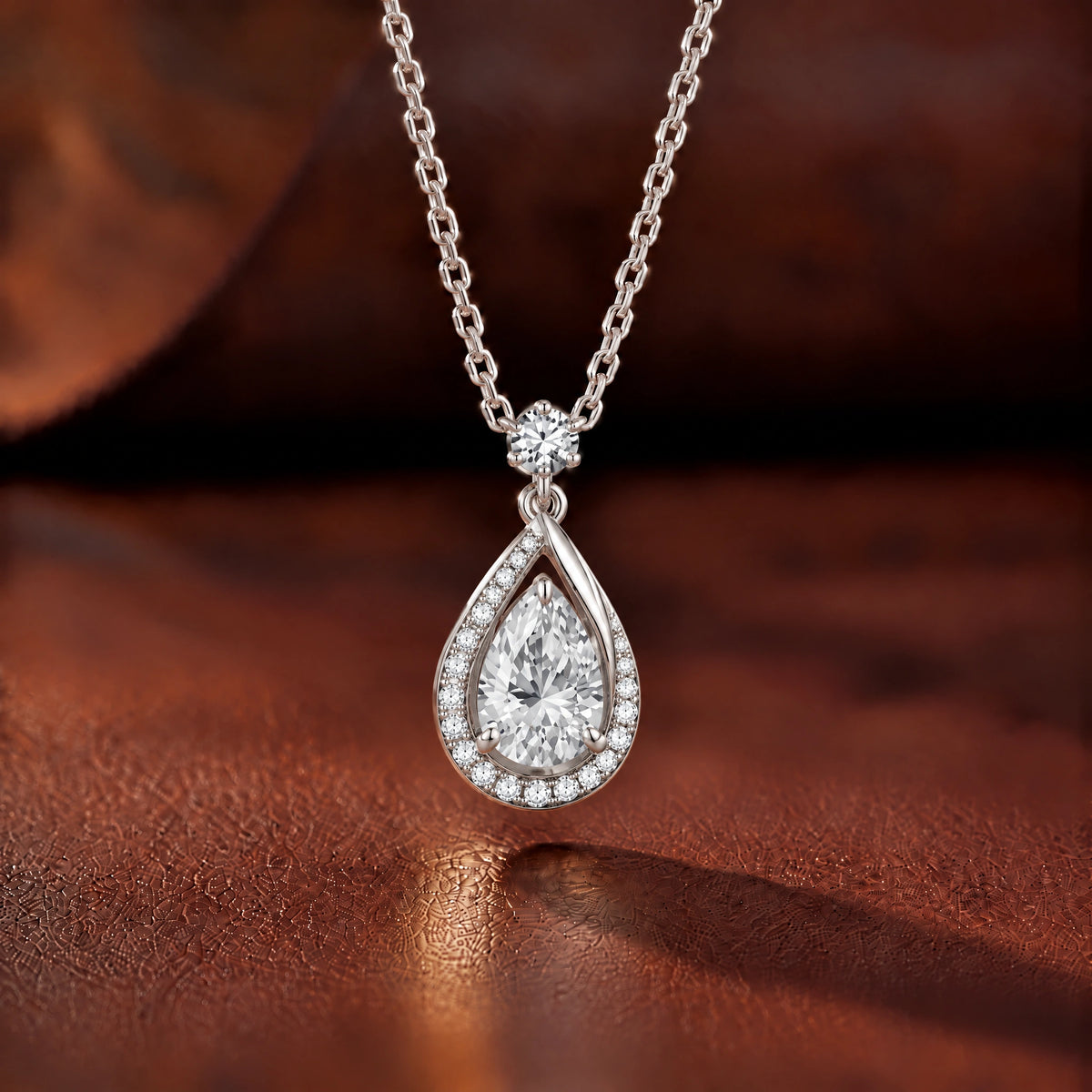 Lune Lab-Grown Diamond Crescent Moon Pendant - White Gold